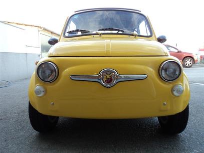 Avto Navi obnovljen starodobnik